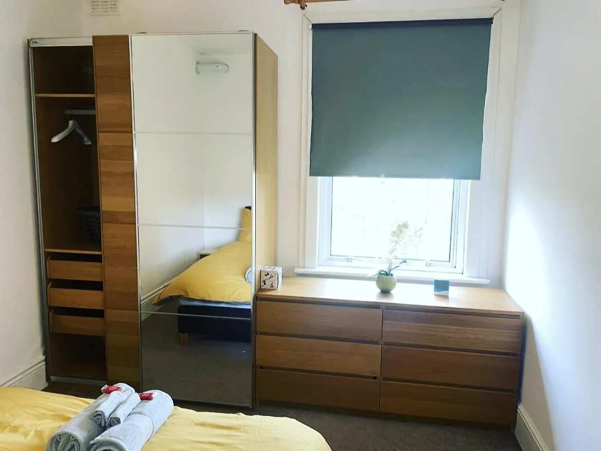 Luxury 1-Bed Apartment With Stunning City Views Perfect For Short Stays In London United Kingdom